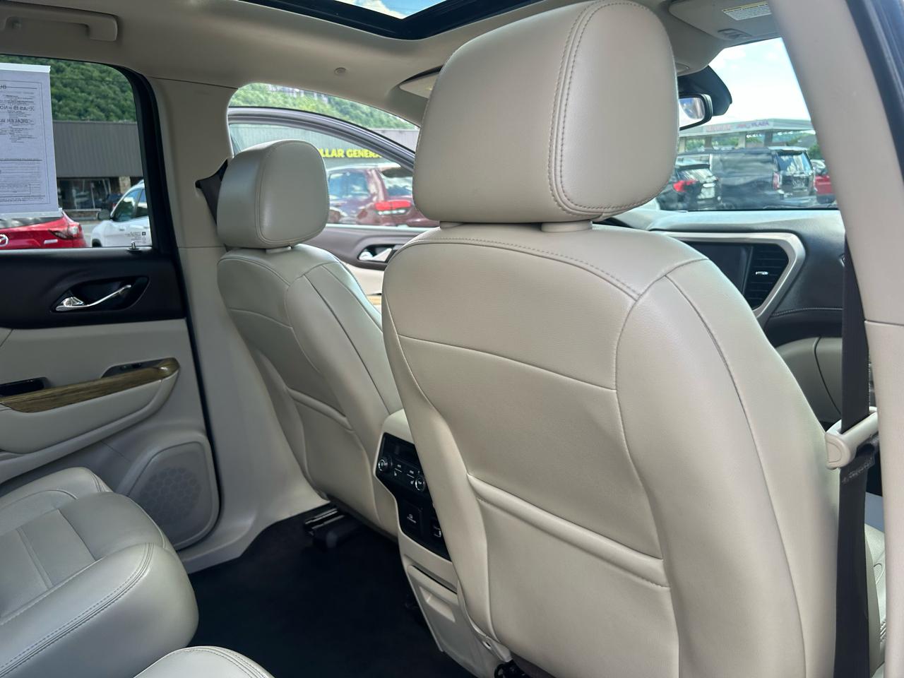 GMC Acadia Denali AWD 2017