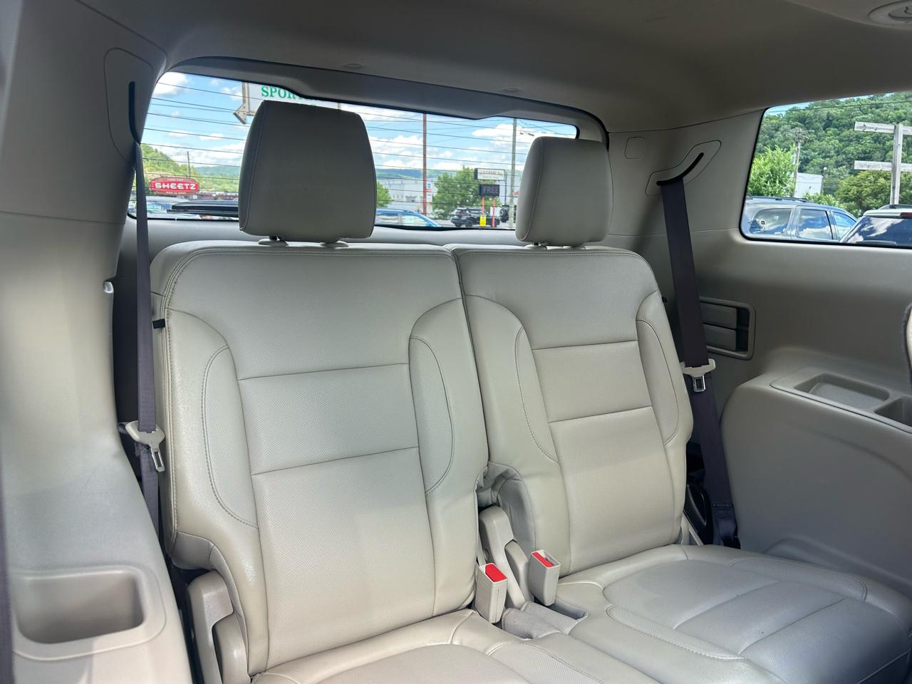 GMC Acadia Denali AWD 2017