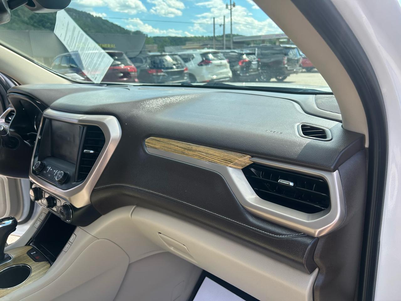 GMC Acadia Denali AWD 2017