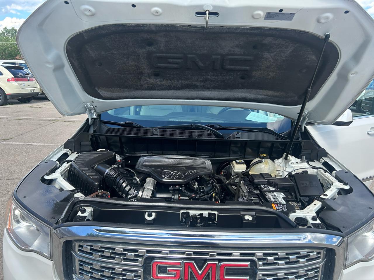 GMC Acadia Denali AWD 2017