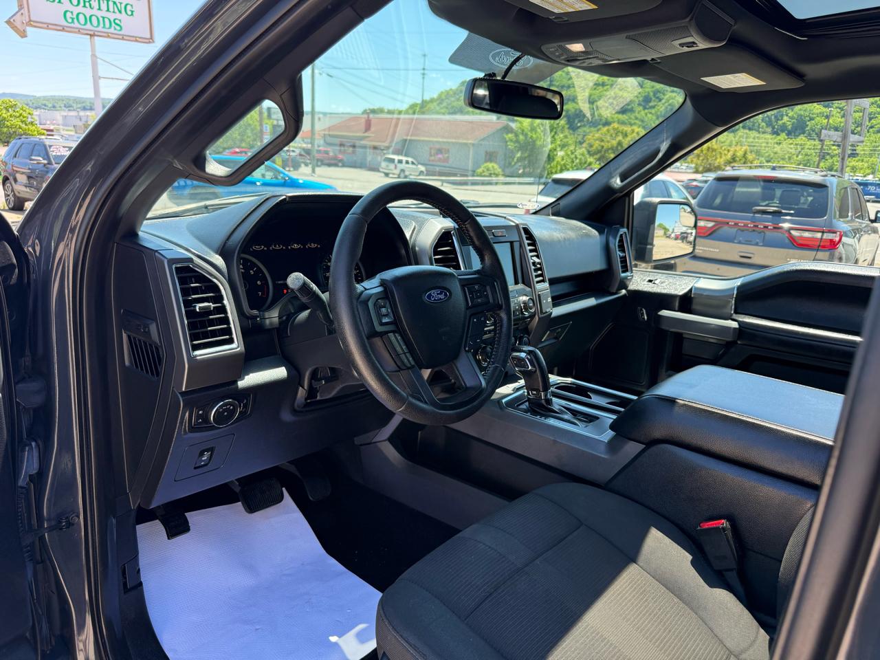 Ford F-150 XLT SuperCrew 5.5-ft. Bed 4WD 2016