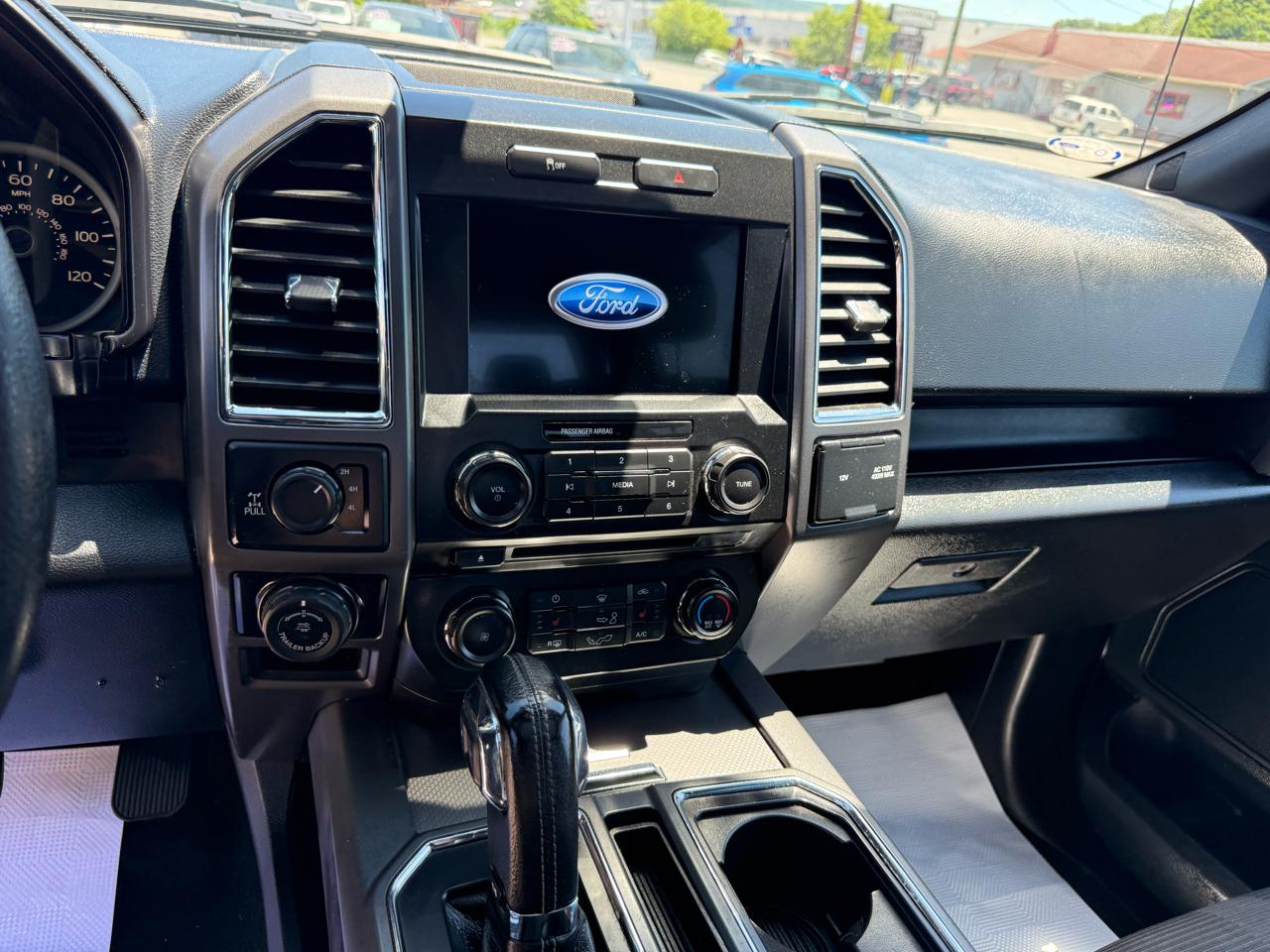 Ford F-150 XLT SuperCrew 5.5-ft. Bed 4WD 2016