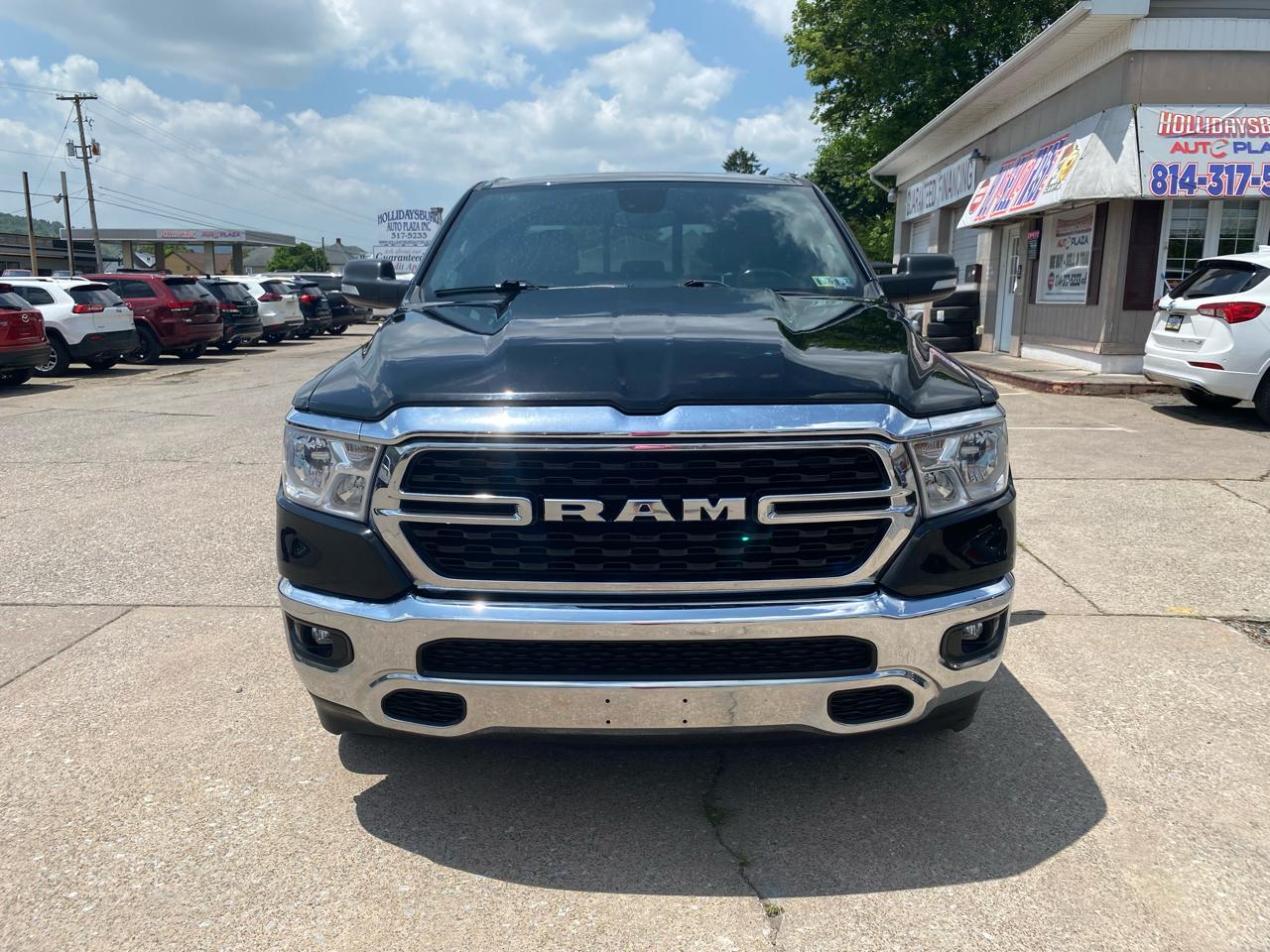 RAM 1500 Big Horn 4x4 Quad Cab 6'4" Box 2022