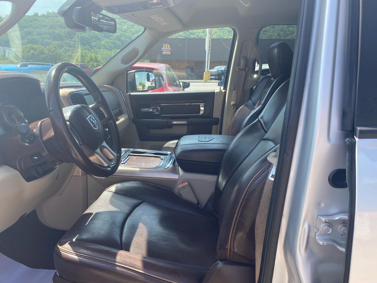 RAM 1500 Longhorn 4x4 Crew Cab 5'7" Box 2017