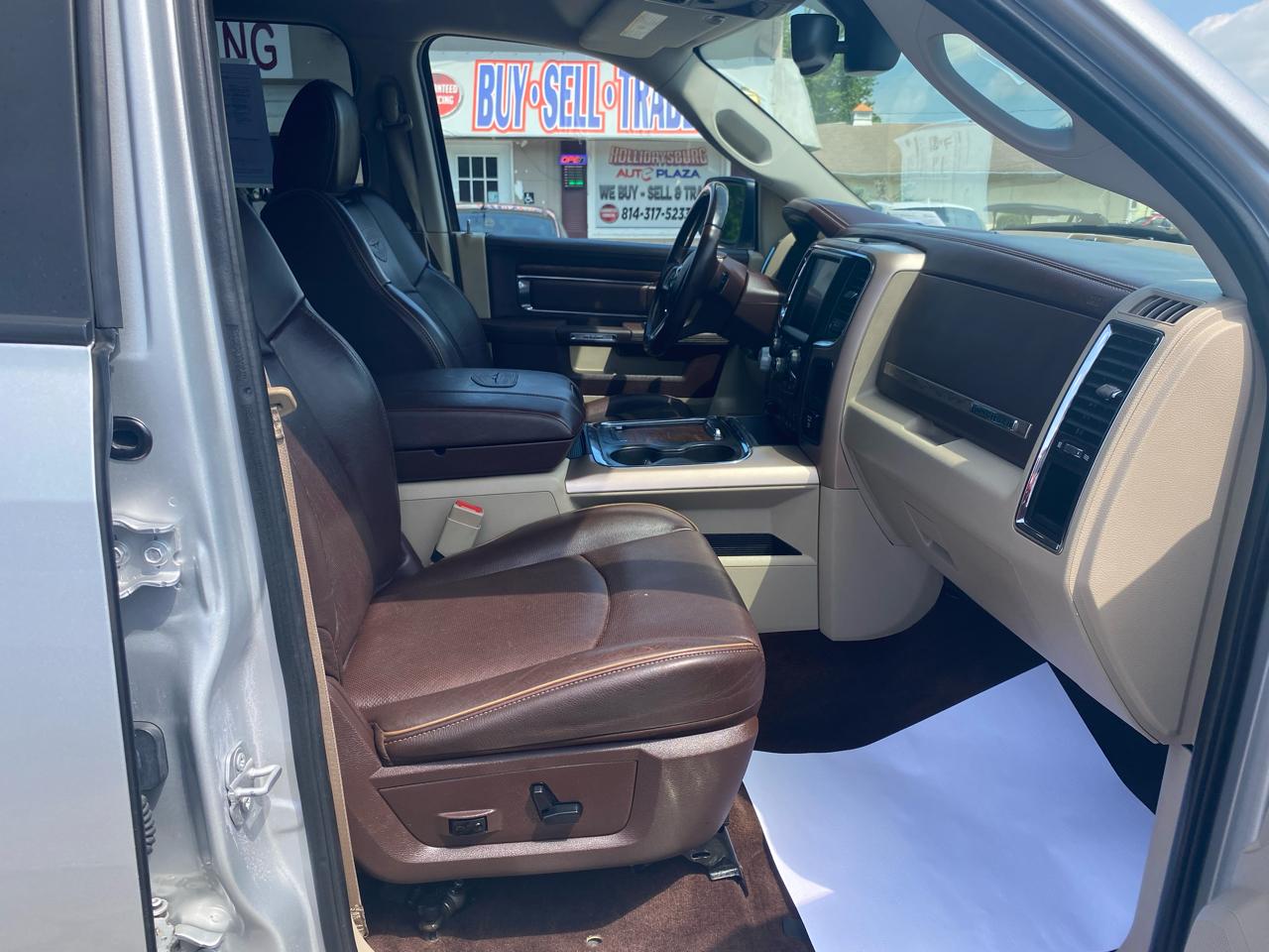 RAM 1500 Longhorn 4x4 Crew Cab 5'7" Box 2017