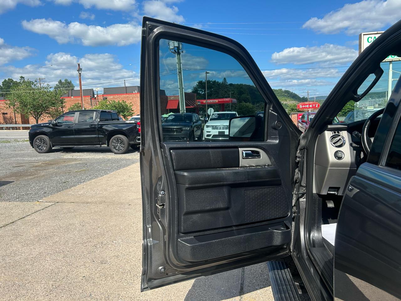 Ford Expedition 4WD 4dr Limited 2015