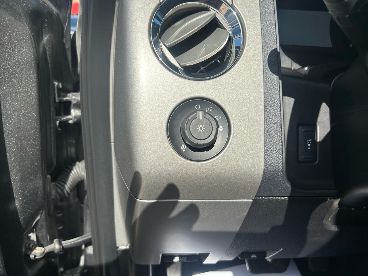 Ford Expedition 4WD 4dr Limited 2015