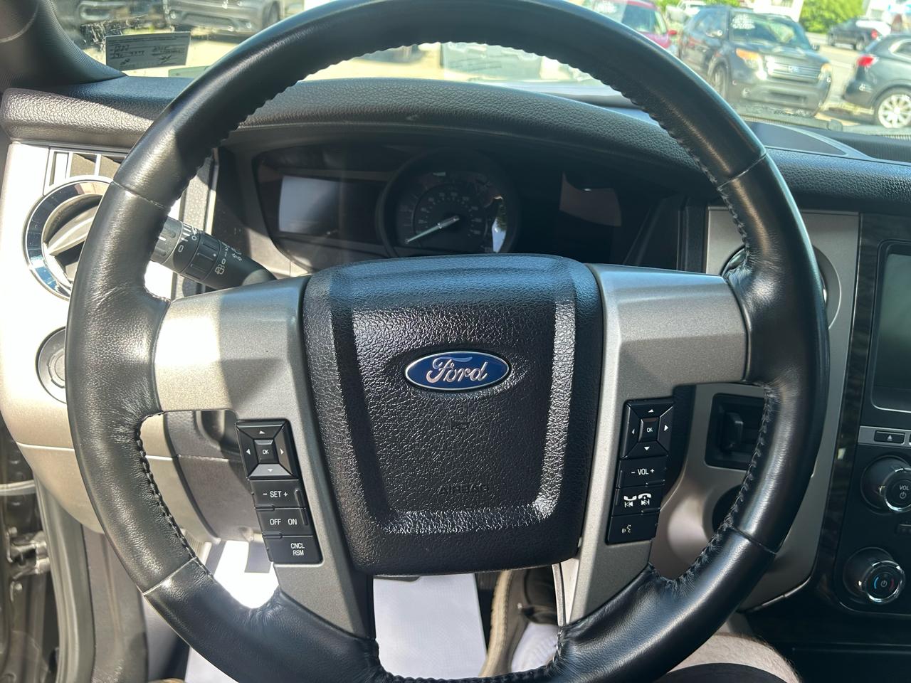 Ford Expedition 4WD 4dr Limited 2015