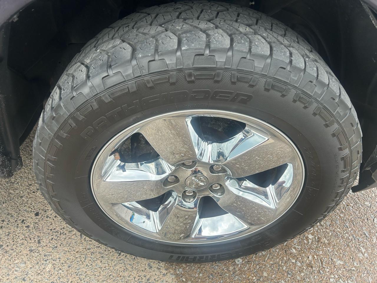 RAM 1500 Big Horn 4x4 Crew Cab 5'7" Box 2017