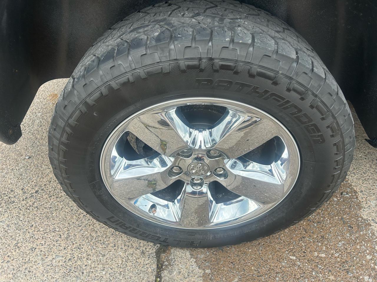 RAM 1500 Big Horn 4x4 Crew Cab 5'7" Box 2017