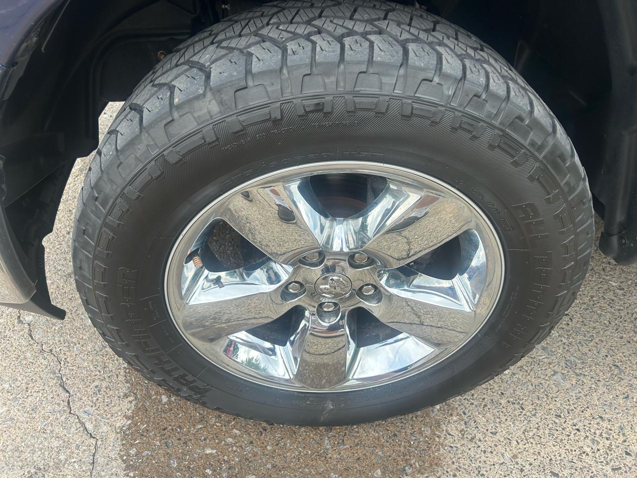RAM 1500 Big Horn 4x4 Crew Cab 5'7" Box 2017