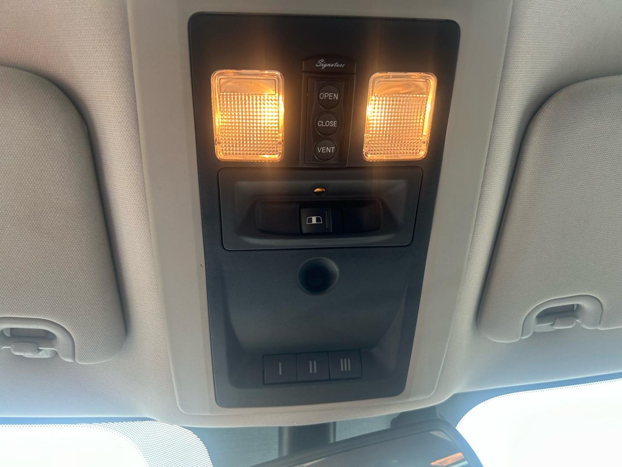 RAM 1500 Big Horn 4x4 Crew Cab 5'7" Box 2017