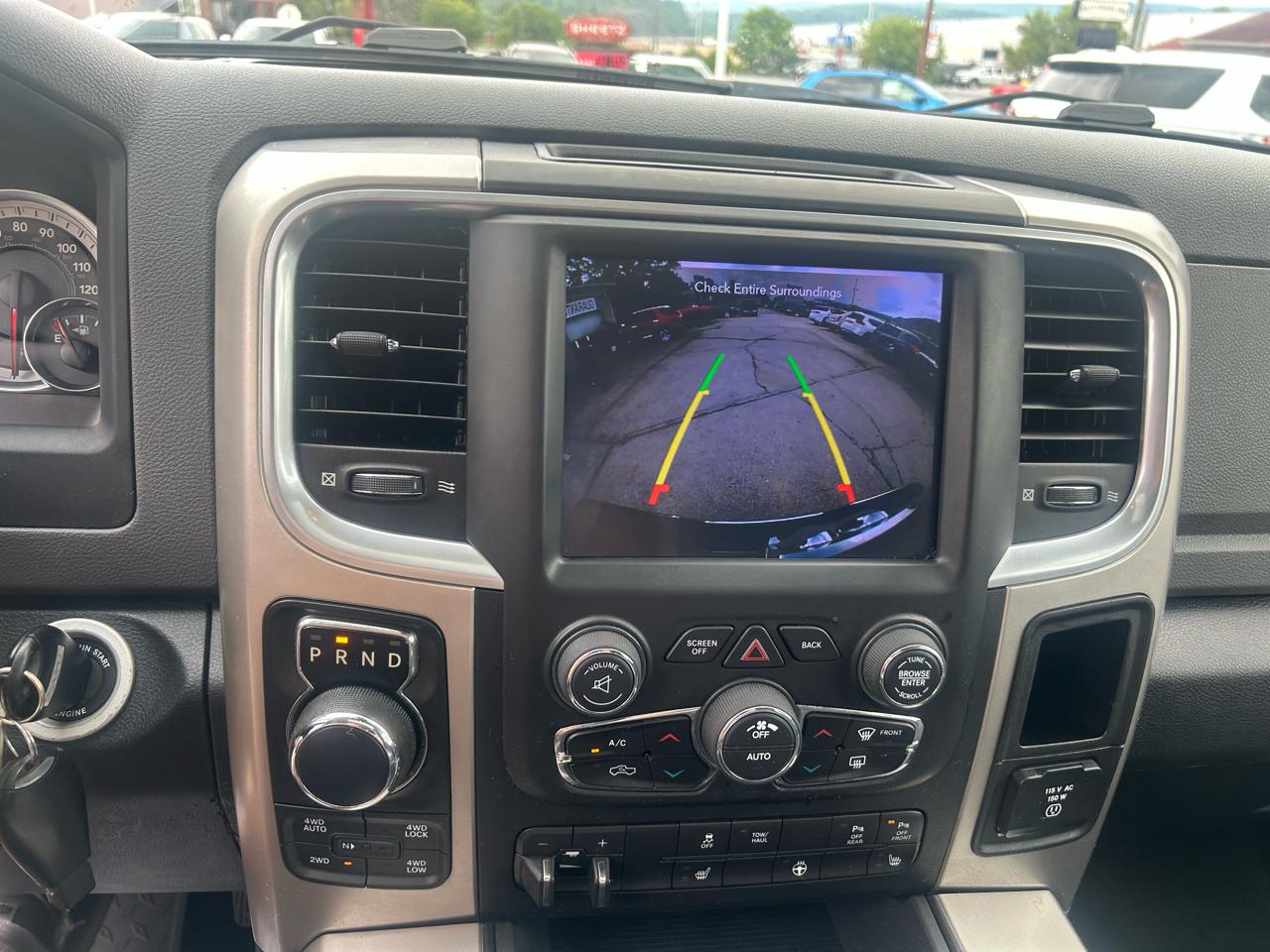 RAM 1500 Big Horn 4x4 Crew Cab 5'7" Box 2017
