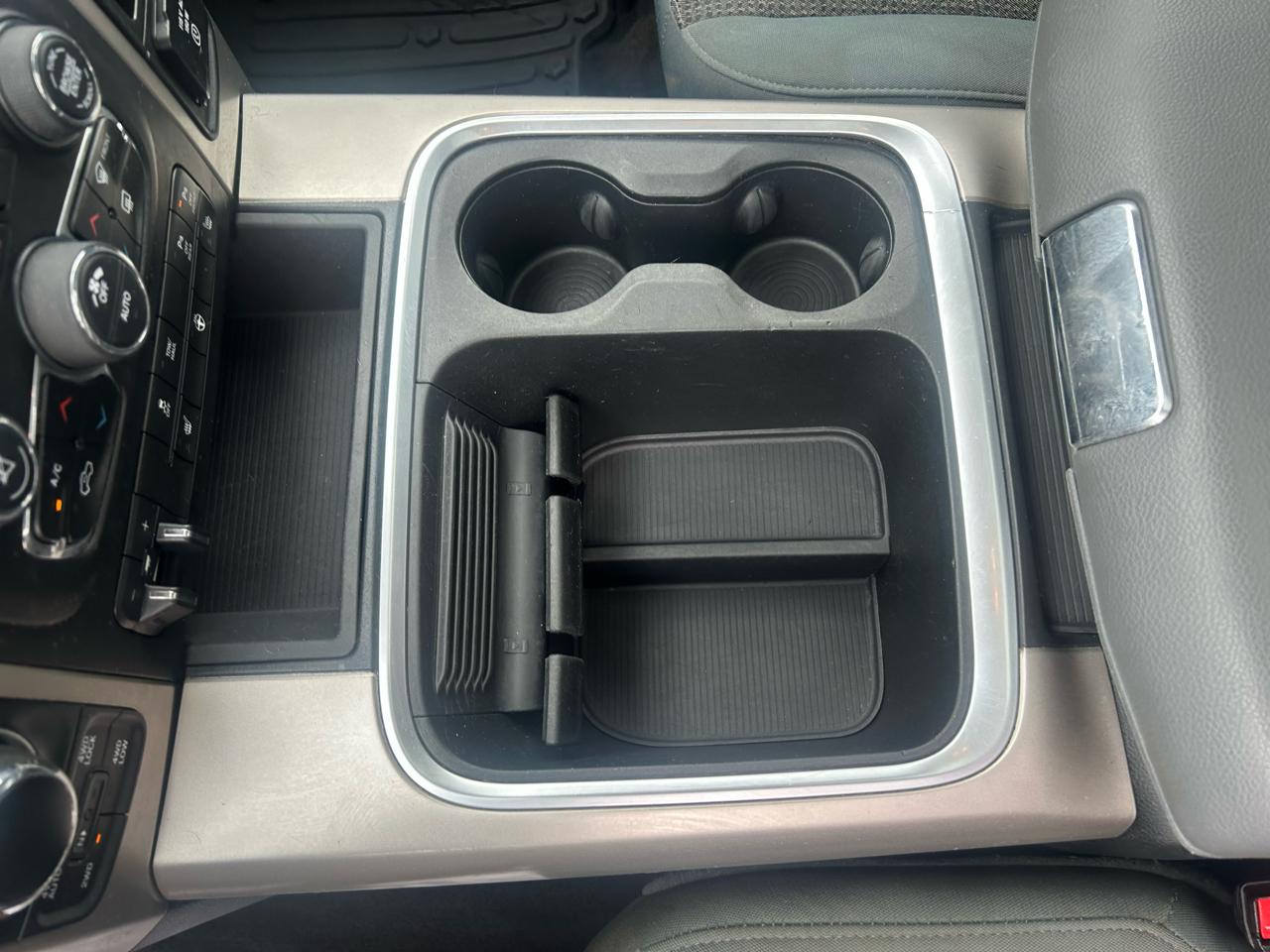 RAM 1500 Big Horn 4x4 Crew Cab 5'7" Box 2017