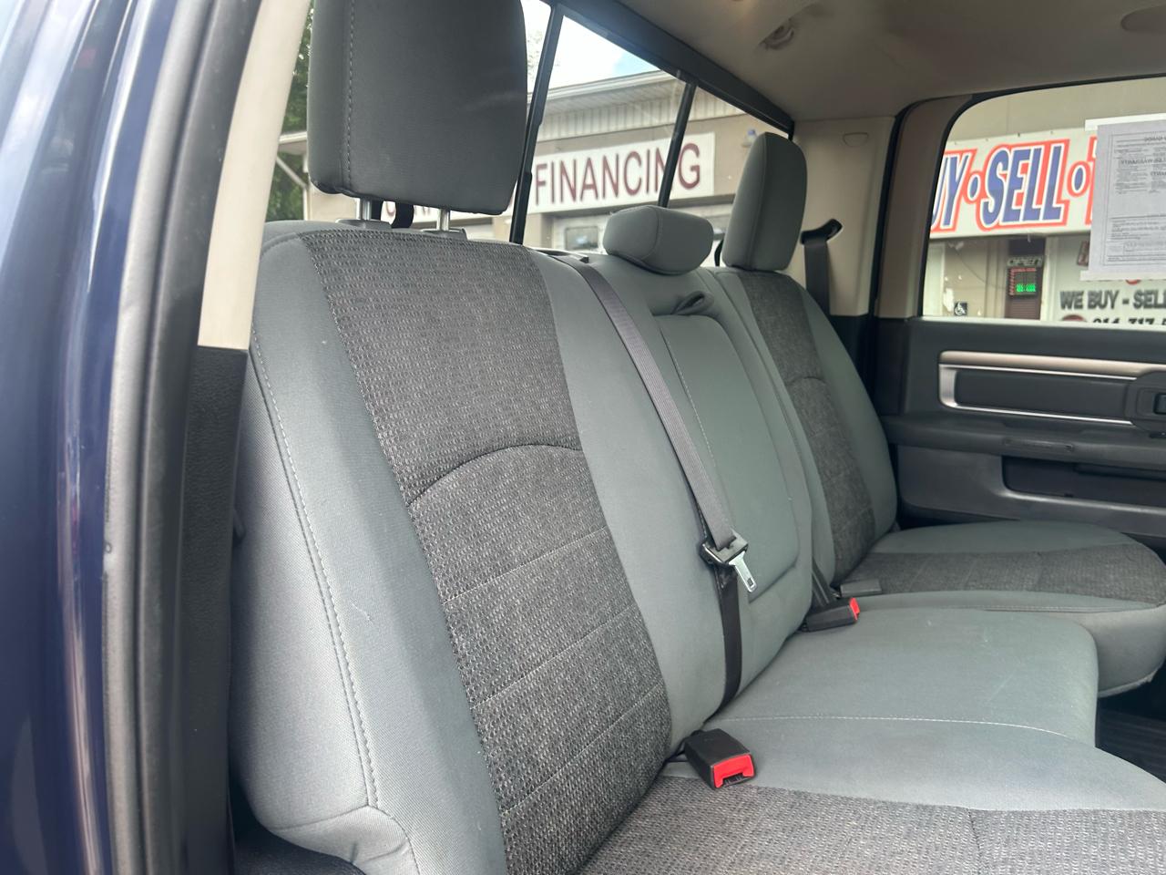 RAM 1500 Big Horn 4x4 Crew Cab 5'7" Box 2017