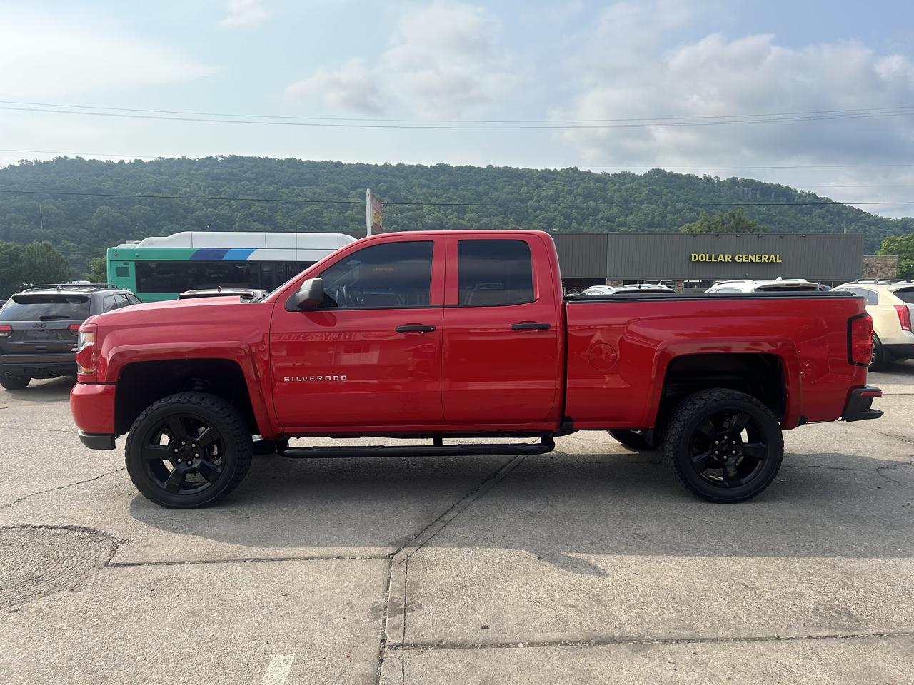 Chevrolet Silverado 1500 4WD Double Cab 143.5" Custom 2016