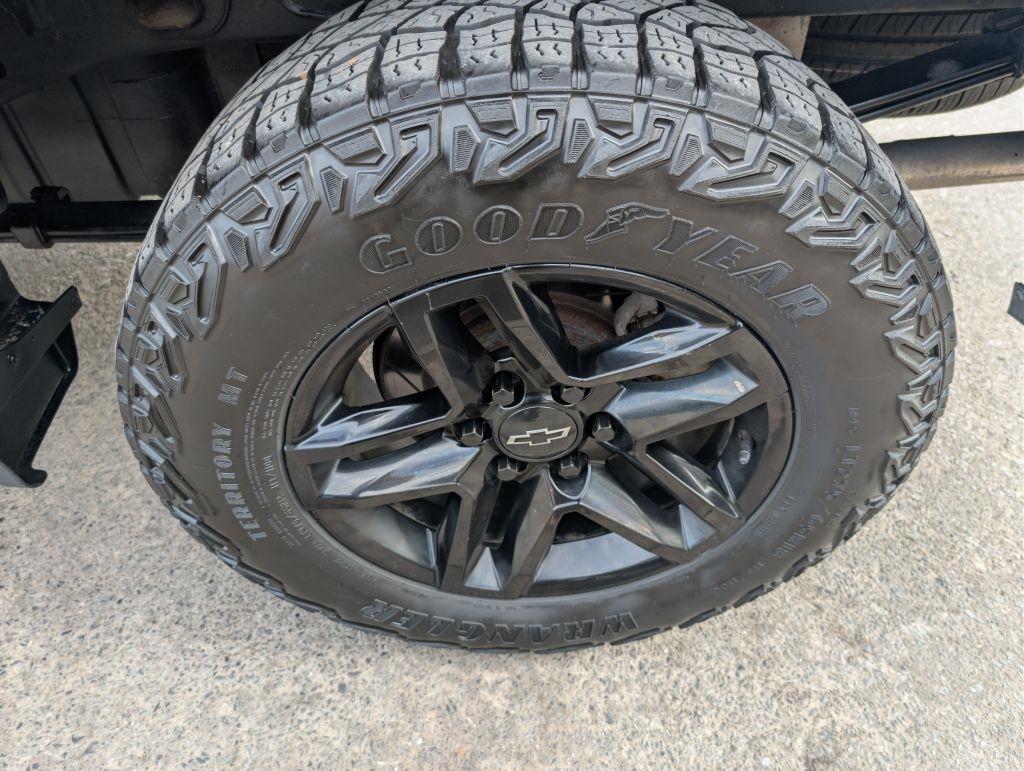 GMC Sierra 1500 4WD Crew Cab 143.5" SLT 2017