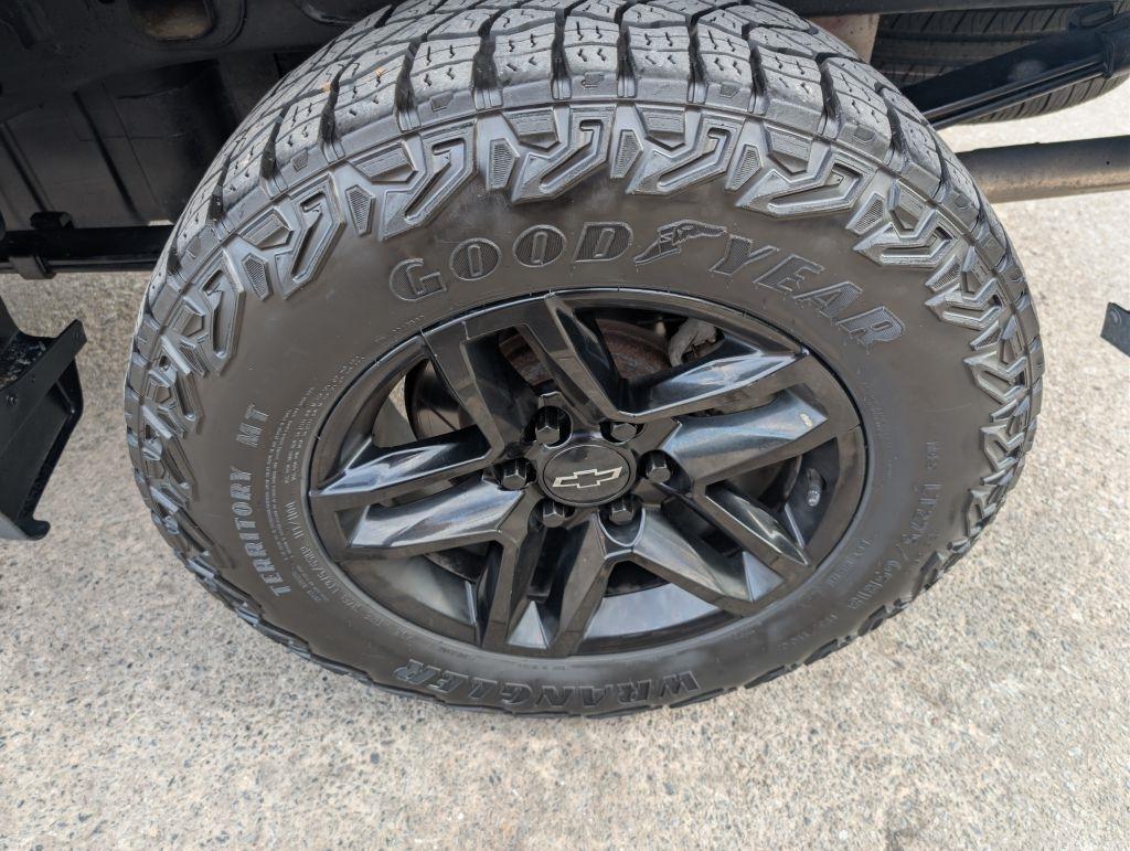 GMC Sierra 1500 4WD Crew Cab 143.5" SLT 2017