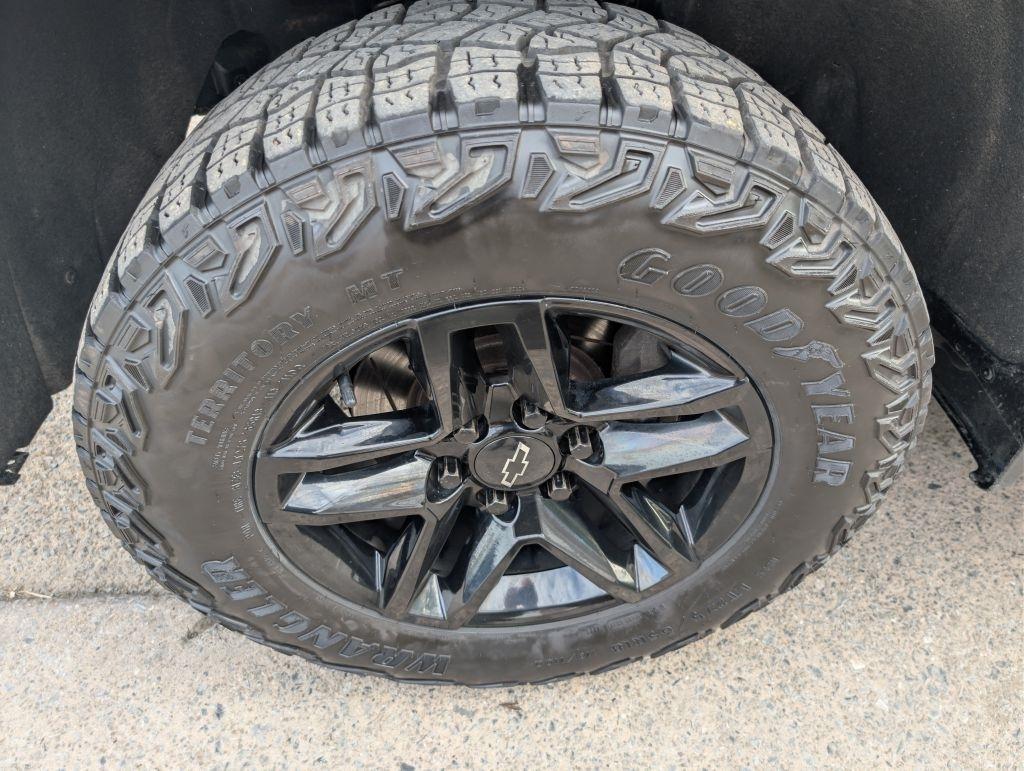 GMC Sierra 1500 4WD Crew Cab 143.5" SLT 2017