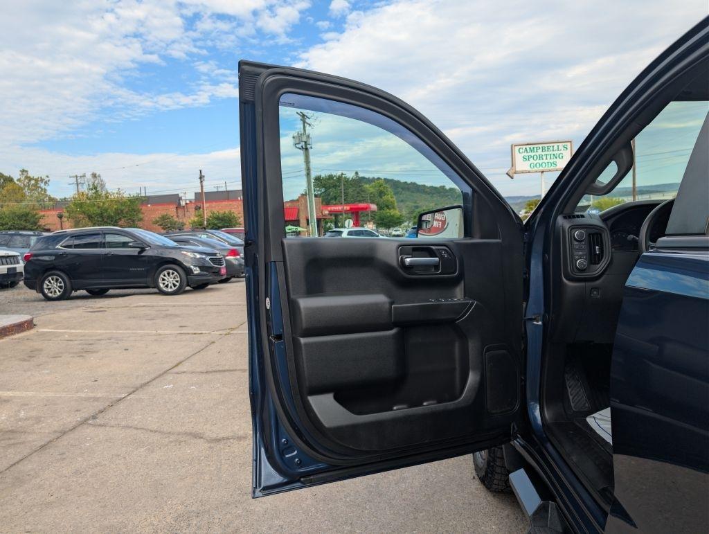 GMC Sierra 1500 4WD Crew Cab 143.5" SLT 2017