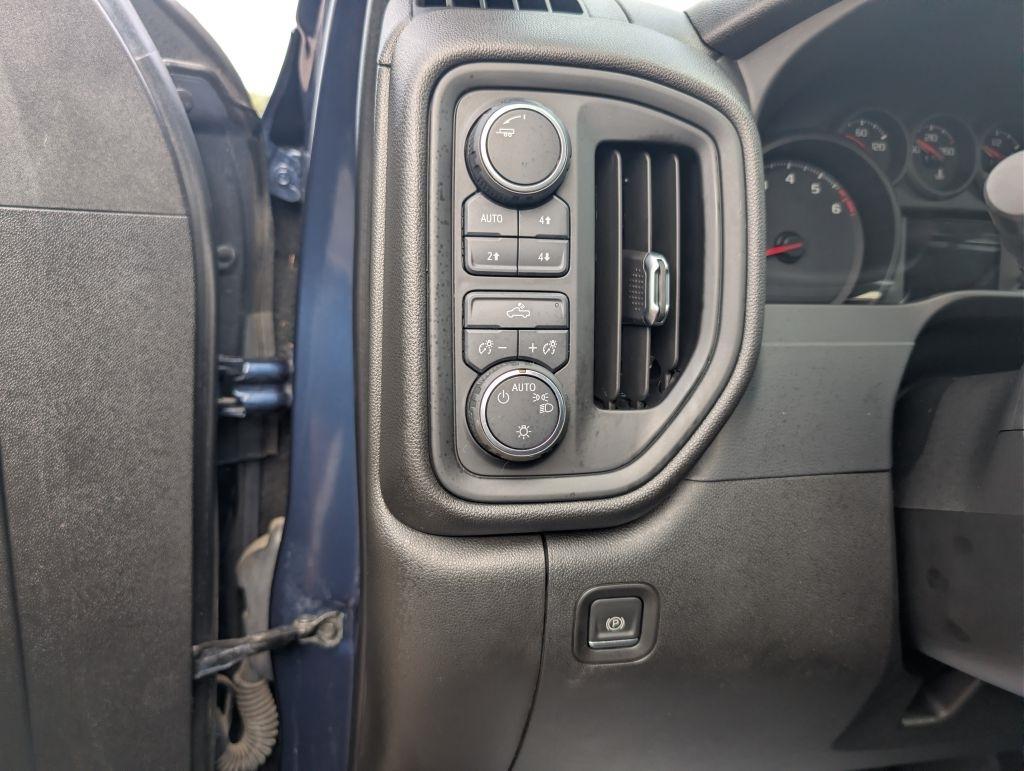 GMC Sierra 1500 4WD Crew Cab 143.5" SLT 2017