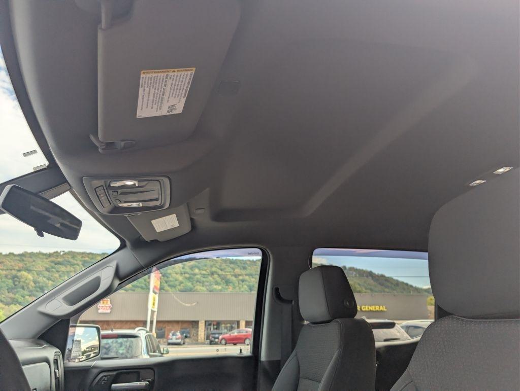 GMC Sierra 1500 4WD Crew Cab 143.5" SLT 2017