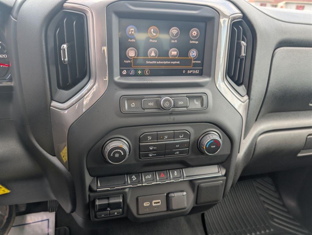 GMC Sierra 1500 4WD Crew Cab 143.5" SLT 2017