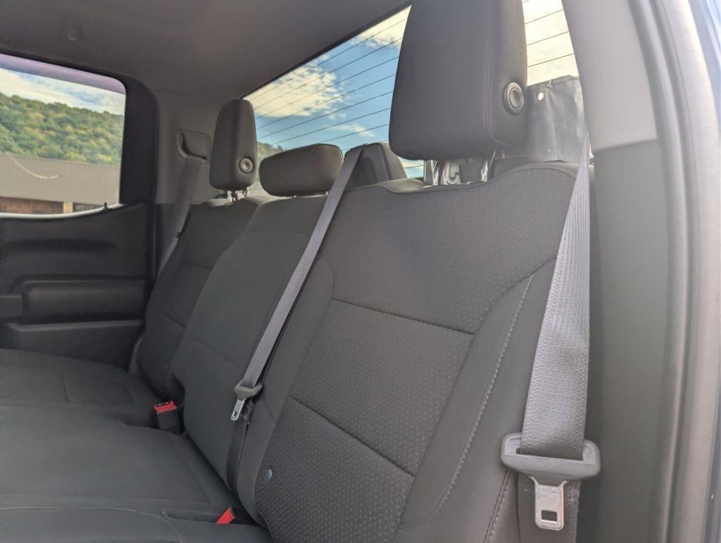 GMC Sierra 1500 4WD Crew Cab 143.5" SLT 2017