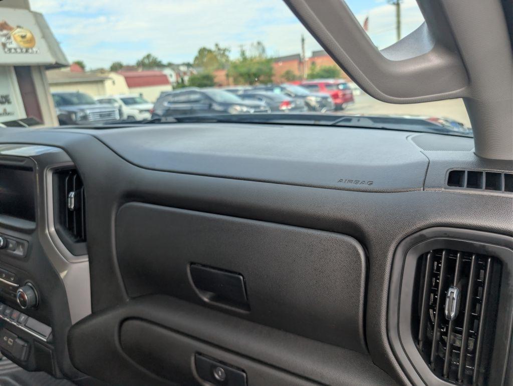 GMC Sierra 1500 4WD Crew Cab 143.5" SLT 2017