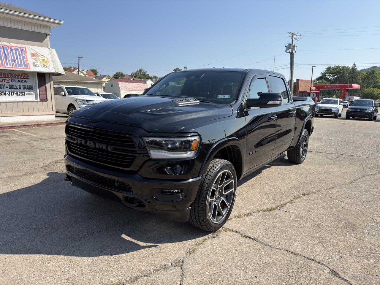 RAM 1500 Laramie 4x4 Crew Cab 6'4" Box 2019
