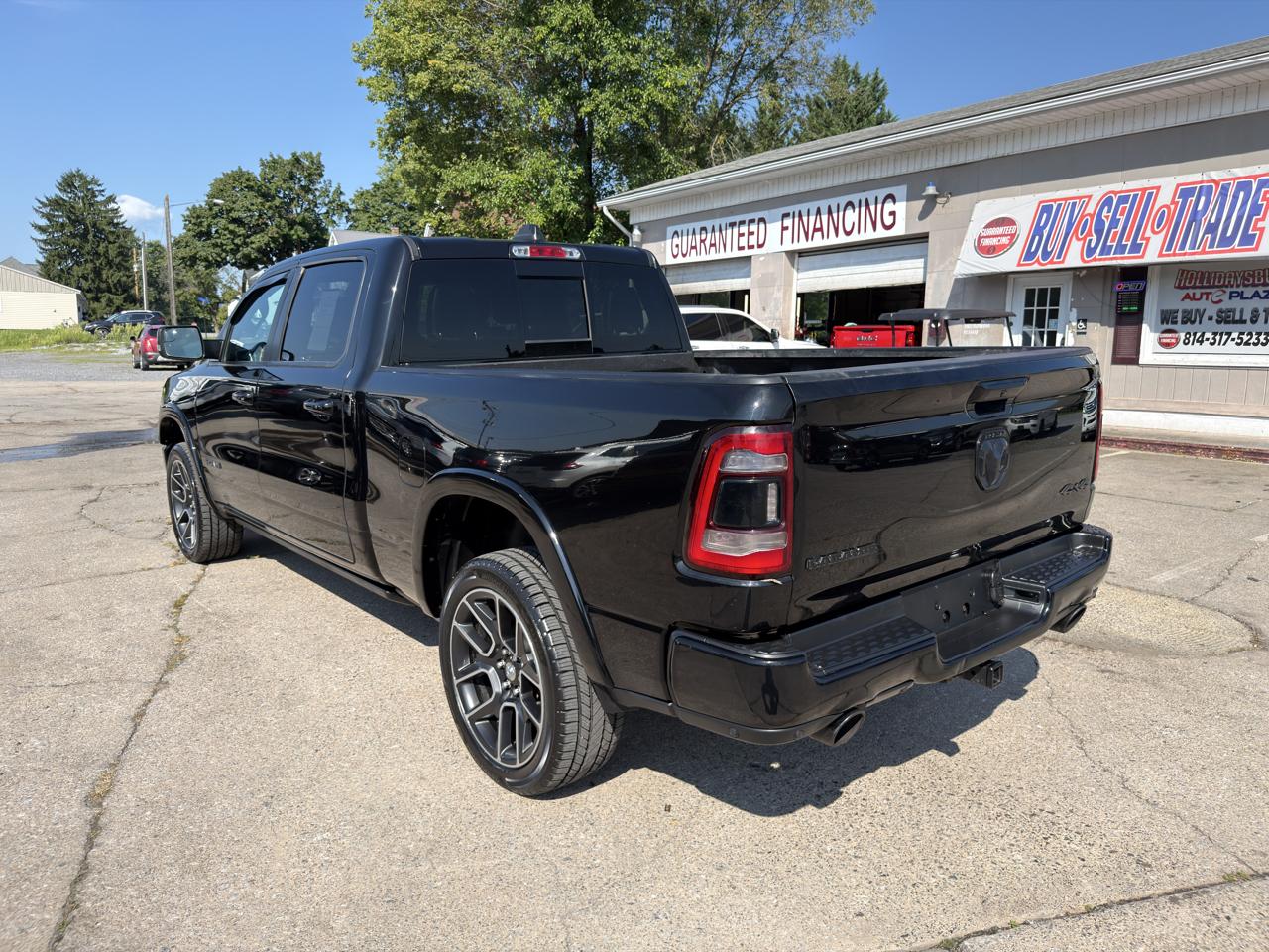 RAM 1500 Laramie 4x4 Crew Cab 6'4" Box 2019