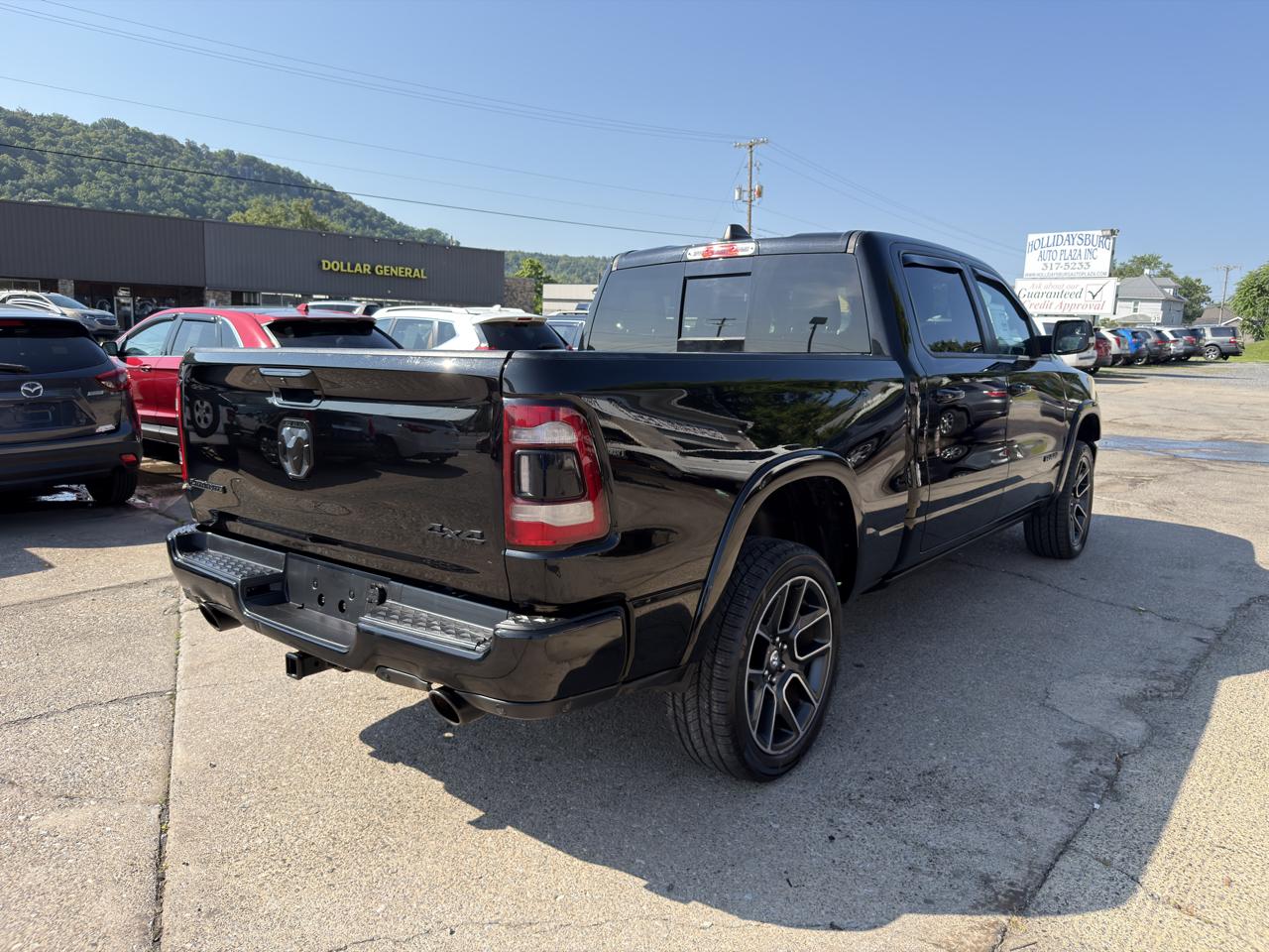 RAM 1500 Laramie 4x4 Crew Cab 6'4" Box 2019