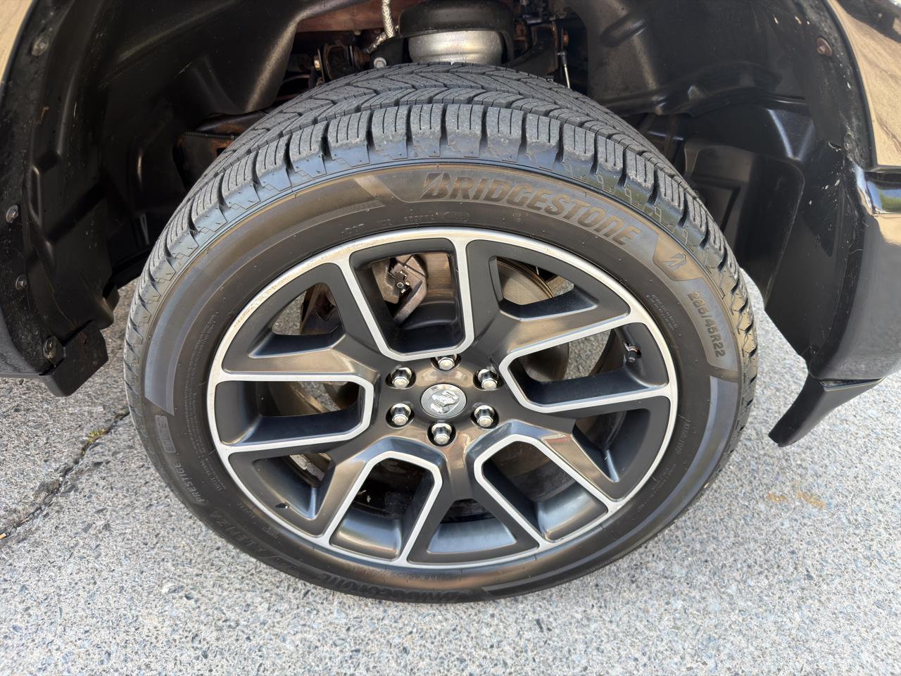 RAM 1500 Laramie 4x4 Crew Cab 6'4" Box 2019