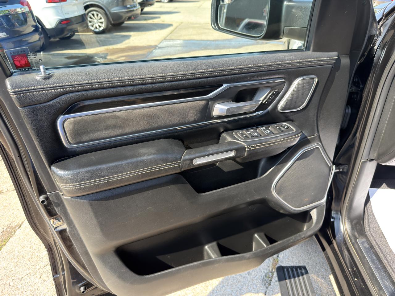RAM 1500 Laramie 4x4 Crew Cab 6'4" Box 2019