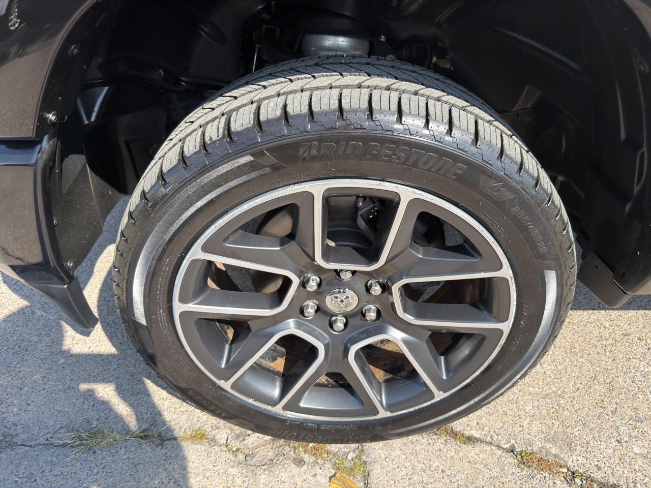RAM 1500 Laramie 4x4 Crew Cab 6'4" Box 2019