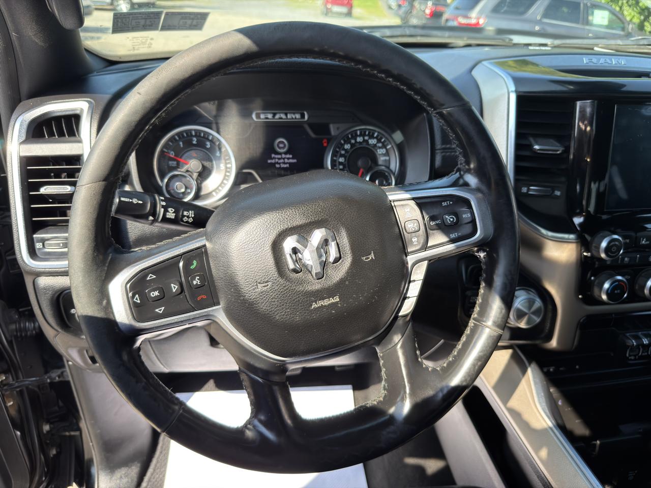 RAM 1500 Laramie 4x4 Crew Cab 6'4" Box 2019