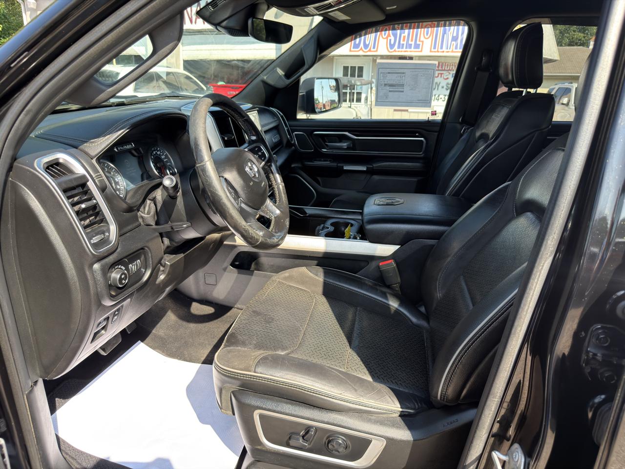 RAM 1500 Laramie 4x4 Crew Cab 6'4" Box 2019