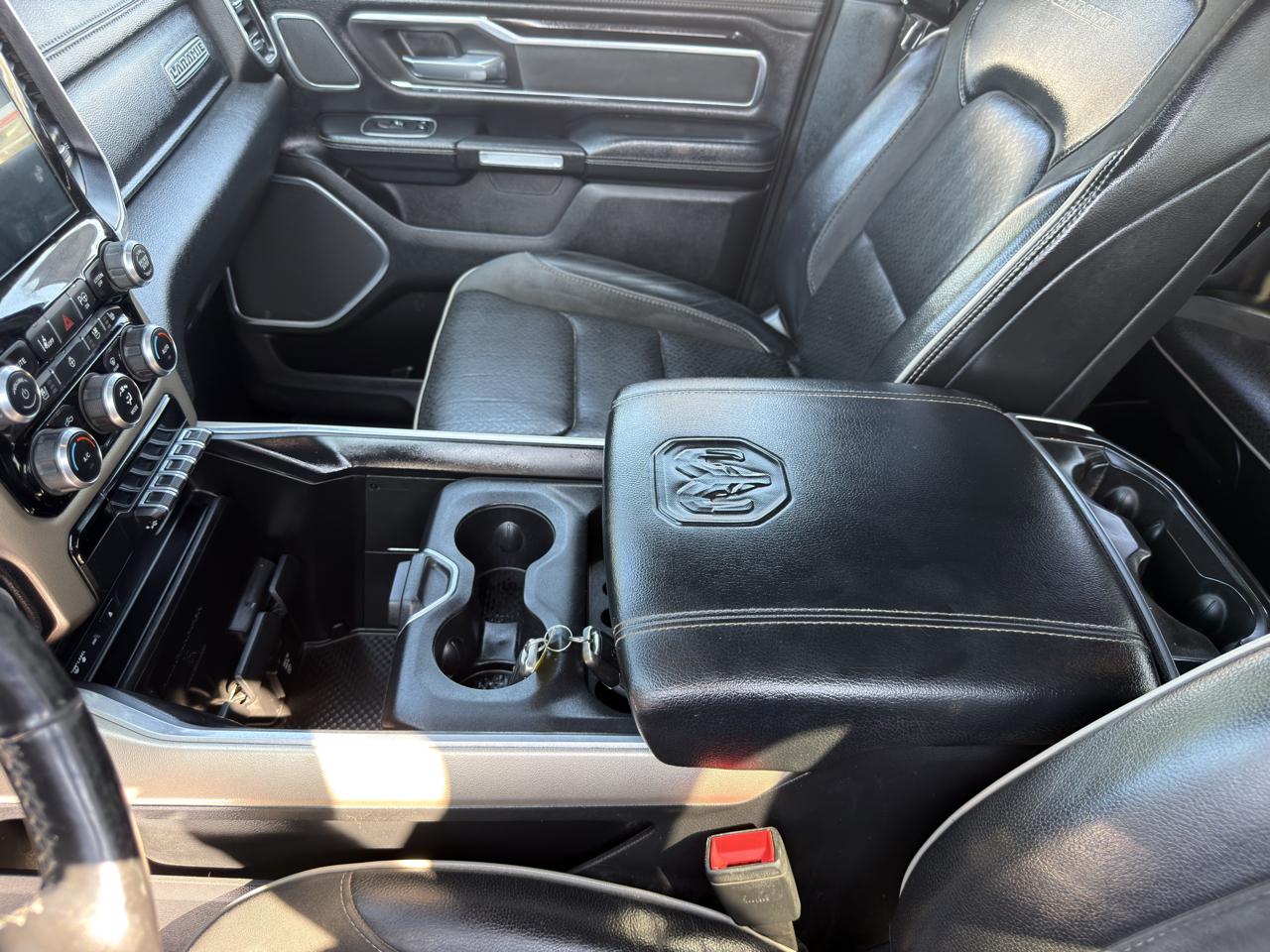 RAM 1500 Laramie 4x4 Crew Cab 6'4" Box 2019
