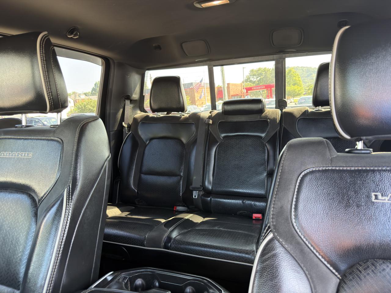RAM 1500 Laramie 4x4 Crew Cab 6'4" Box 2019