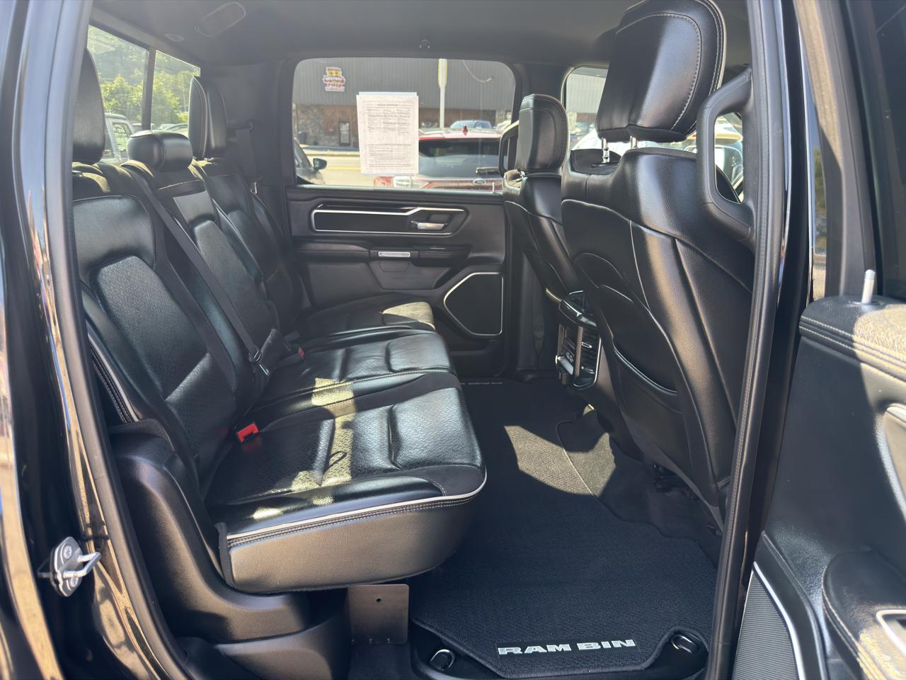 RAM 1500 Laramie 4x4 Crew Cab 6'4" Box 2019