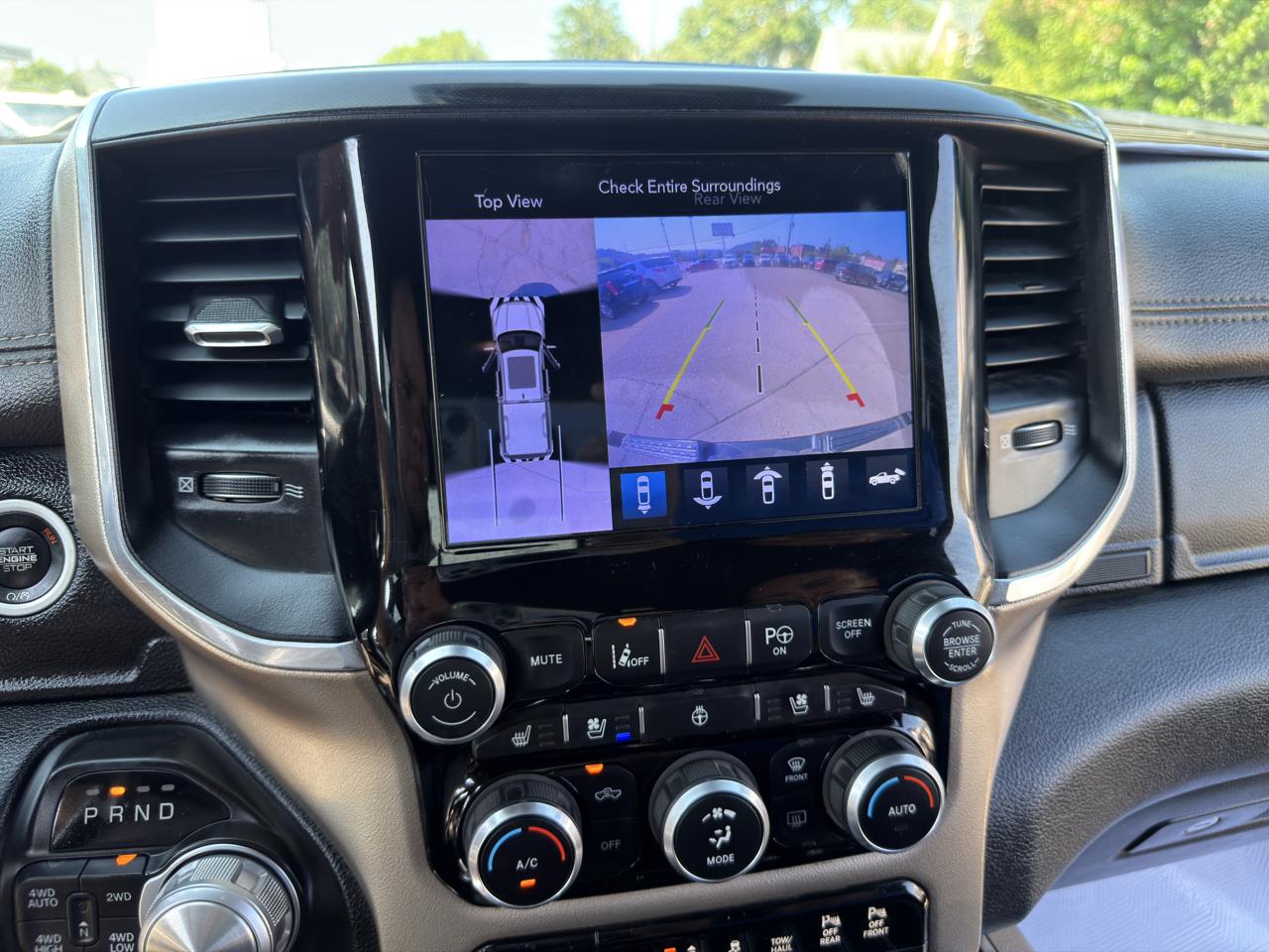 RAM 1500 Laramie 4x4 Crew Cab 6'4" Box 2019