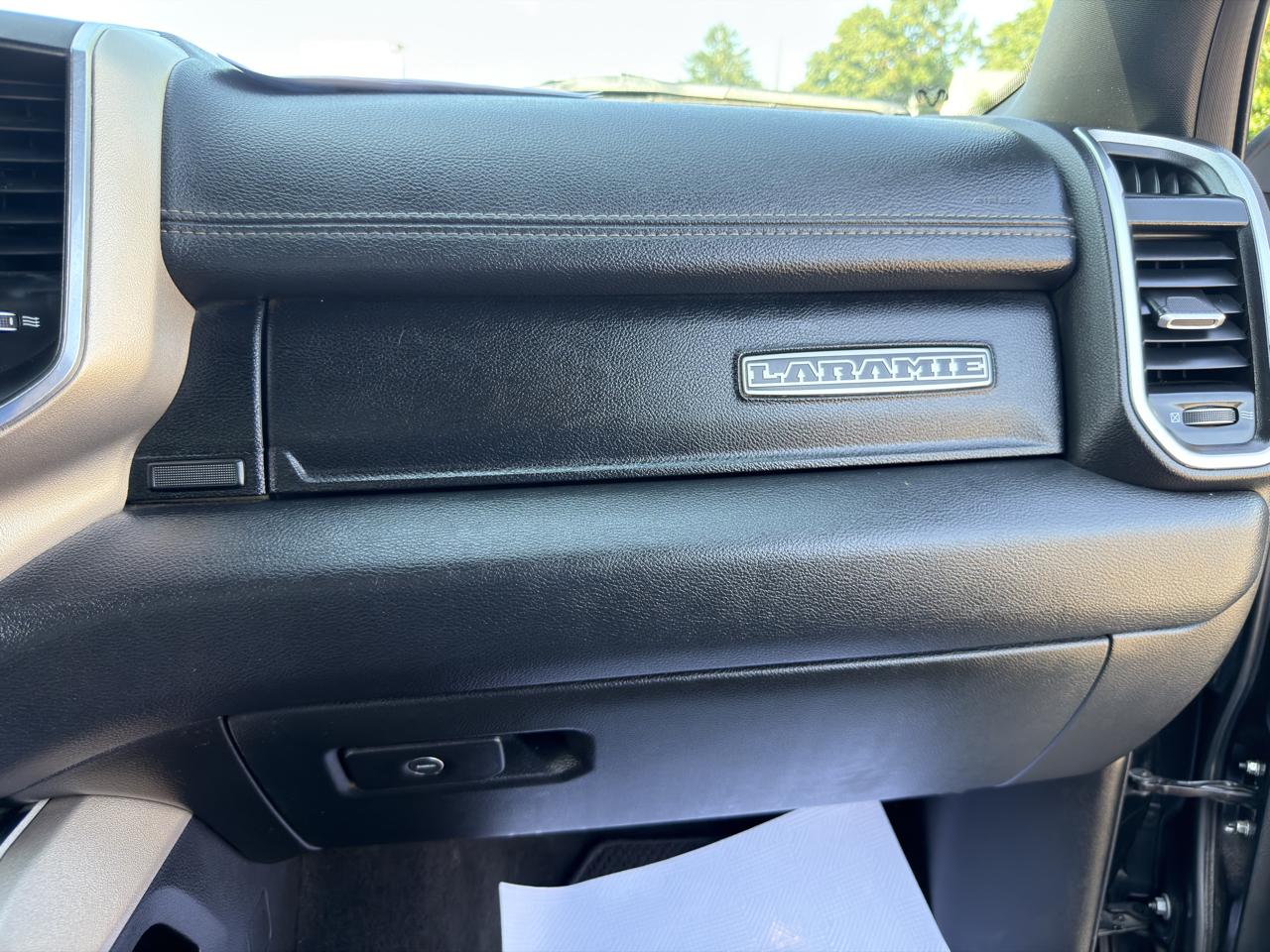 RAM 1500 Laramie 4x4 Crew Cab 6'4" Box 2019