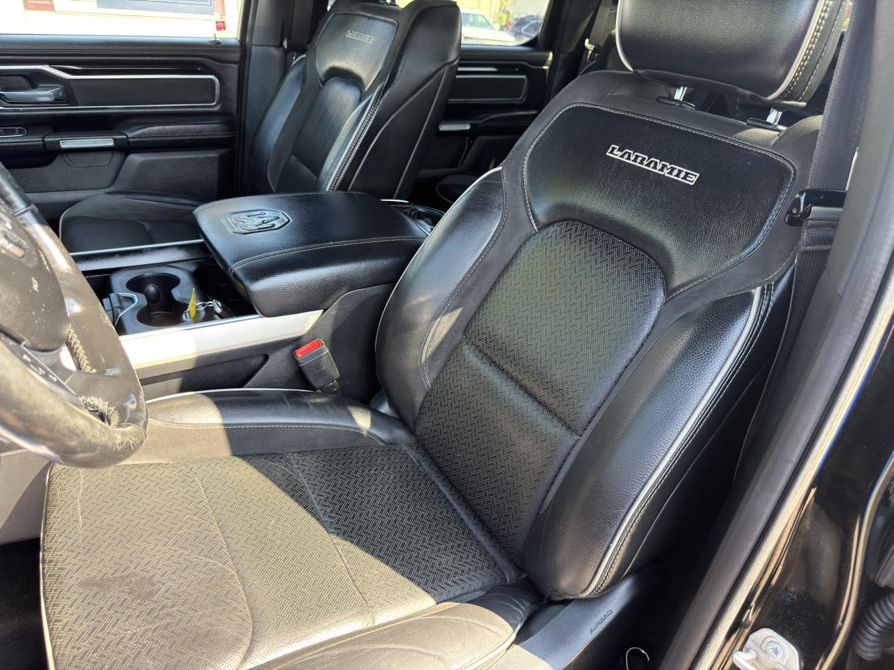 RAM 1500 Laramie 4x4 Crew Cab 6'4" Box 2019