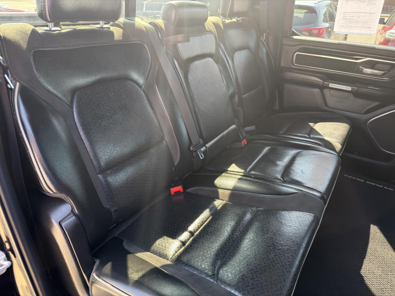 RAM 1500 Laramie 4x4 Crew Cab 6'4" Box 2019