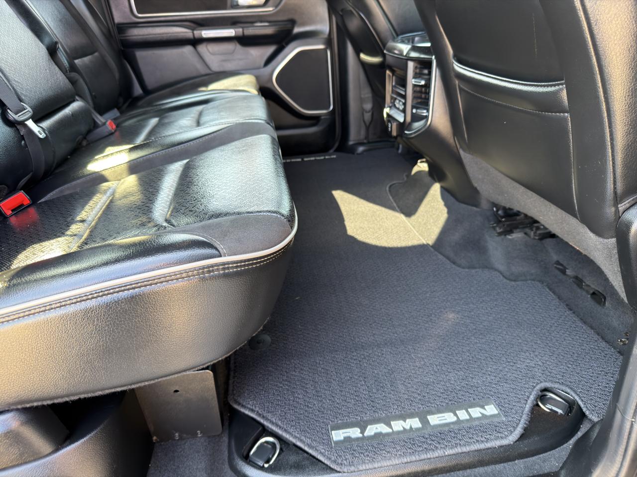 RAM 1500 Laramie 4x4 Crew Cab 6'4" Box 2019