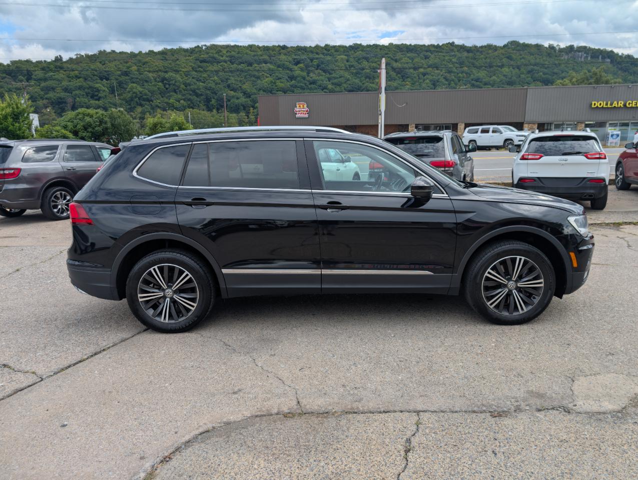 Volkswagen Tiguan 2.0T SEL 4MOTION 2018