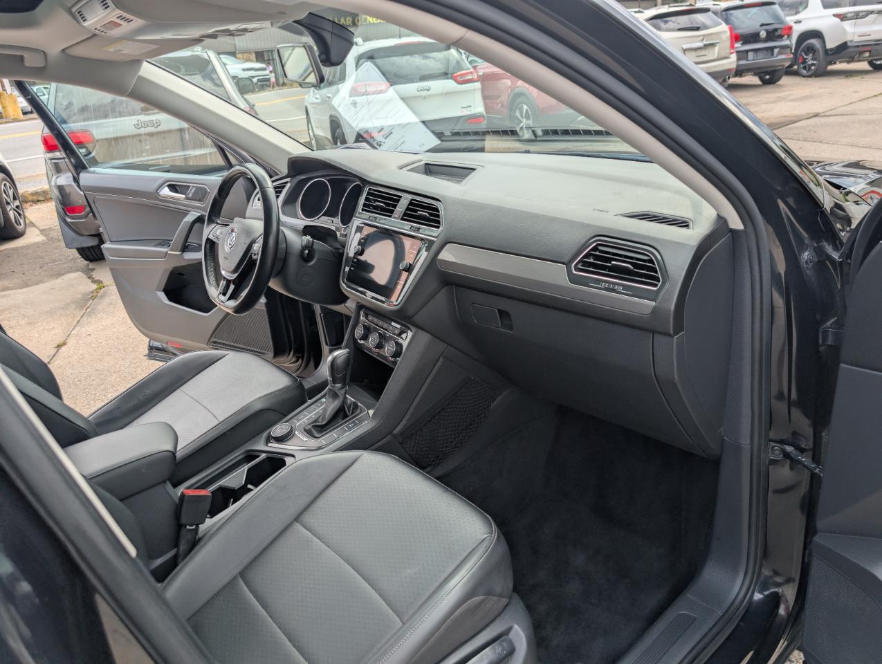 Volkswagen Tiguan 2.0T SEL 4MOTION 2018