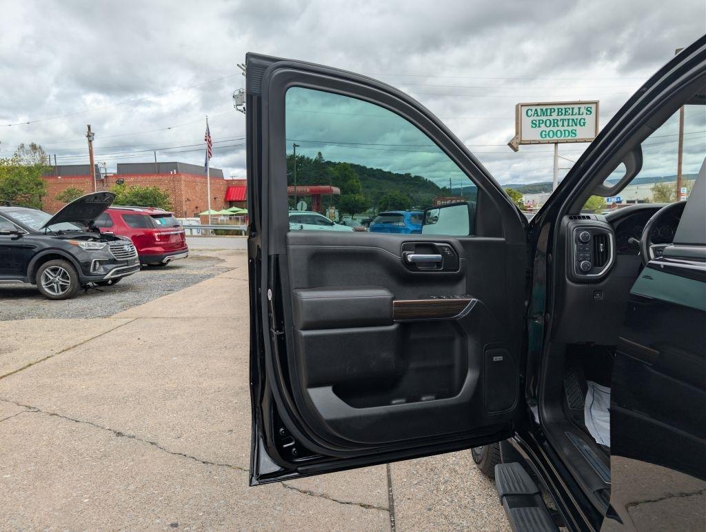 Chevrolet Silverado 1500 4WD Crew Cab 147" RST 2021