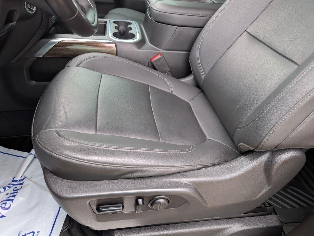 Chevrolet Silverado 1500 4WD Crew Cab 147" RST 2021