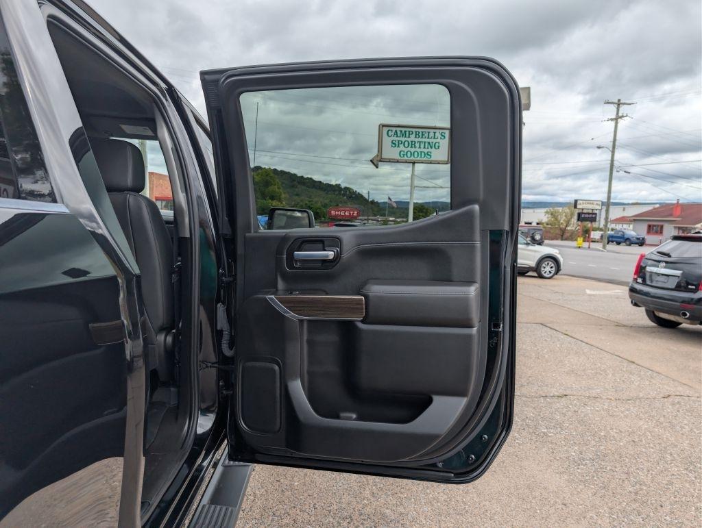 Chevrolet Silverado 1500 4WD Crew Cab 147" RST 2021